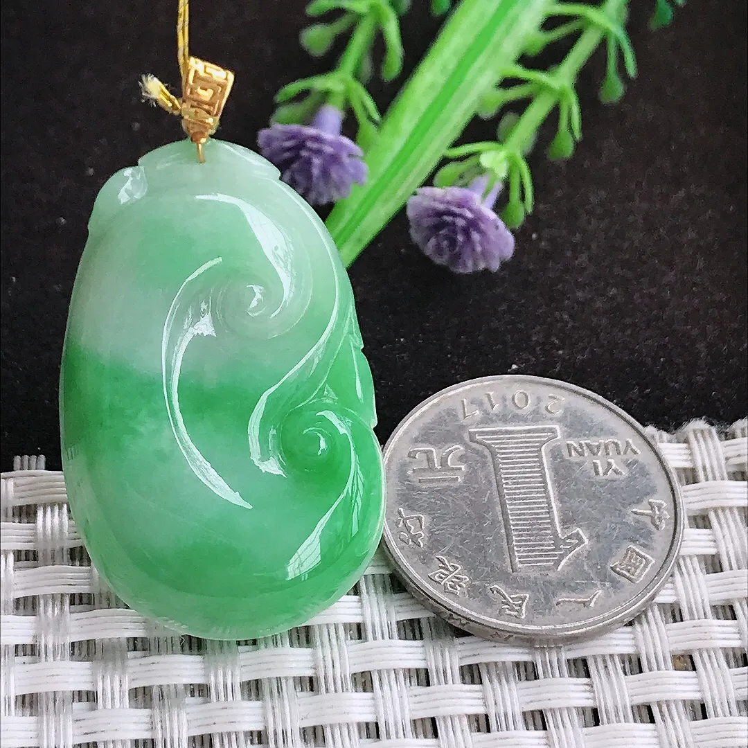 自然光38/24.3/5.7老坑18k金镶嵌飘阳绿如意吊坠翡翠玉坠挂件