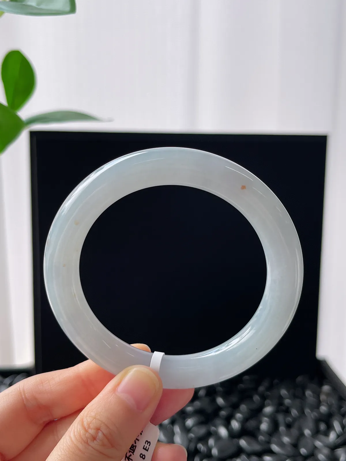 圆镯55.8圈口，翡翠手镯