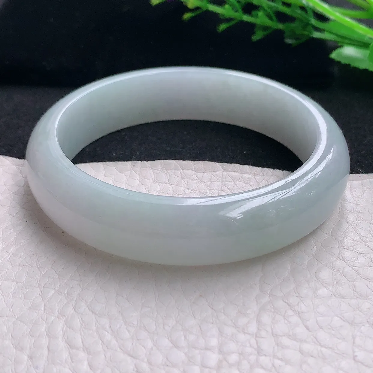 js自然光58*14.3*7.8平安镯 天然缅甸翡翠a货清新宽边珠宝玉手镯 玉手环