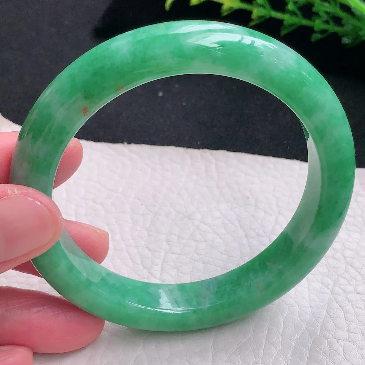 jm自然光58*11.9*9.9平安镯 天然缅甸翡翠a货辣绿宽边珠宝玉手镯