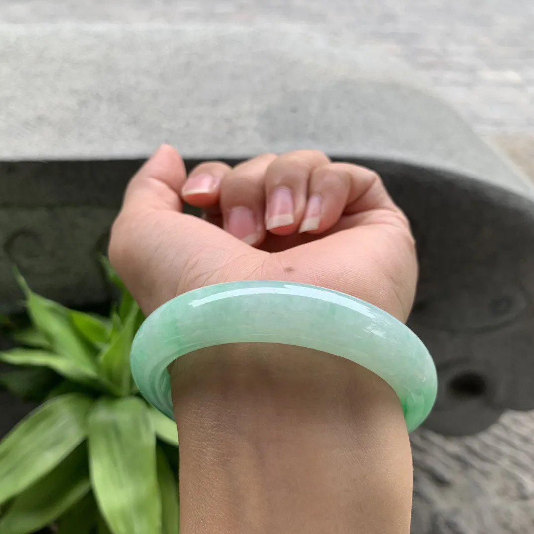 圈口 55.7-12.4-8.5【辣阳绿正圈手镯】正圈 55 56可戴