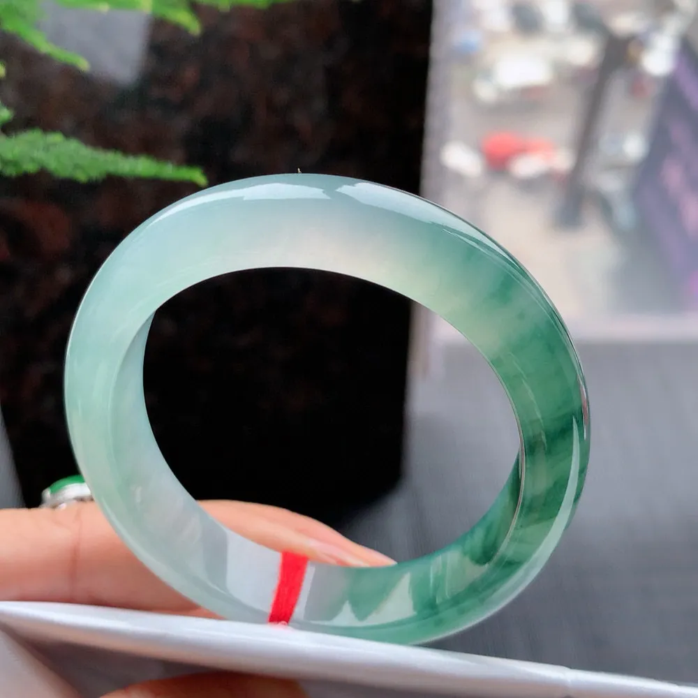 贵妃冰玻飘花 无瑕 尺寸:55.1/49.1/12.6/7.6 花美 种水好🥰🥰