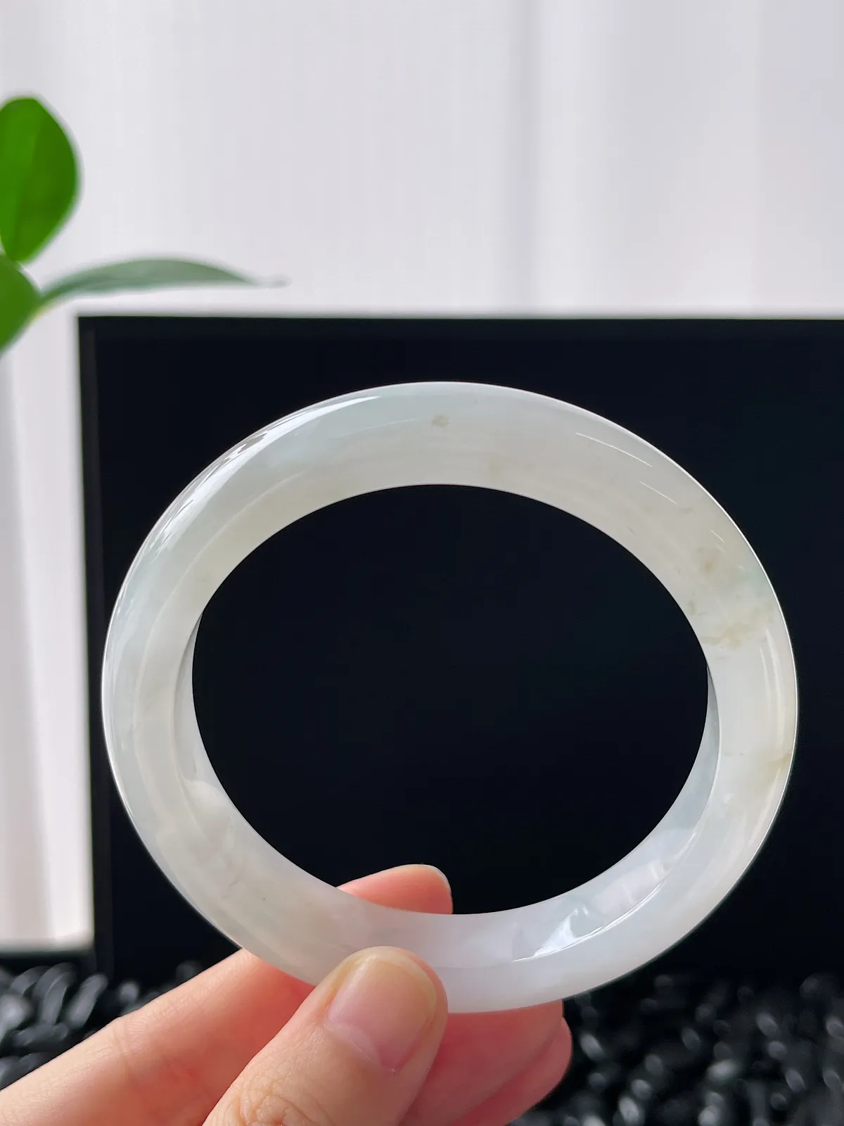 正圈58.5圈口，翡翠冰糯洒金手镯