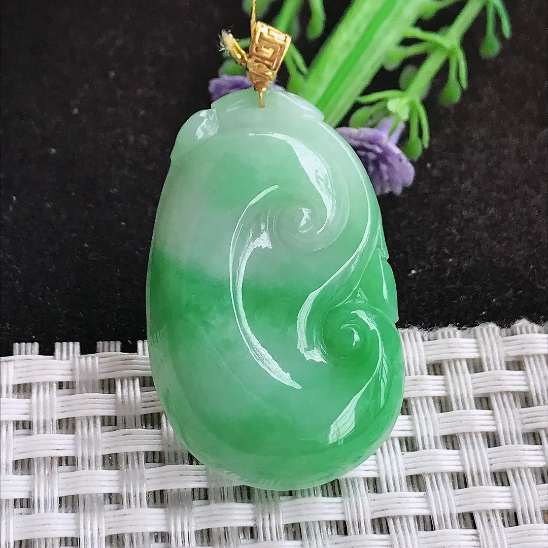 自然光38/24.3/5.7老坑18k金镶嵌飘阳绿如意吊坠翡翠玉坠挂件