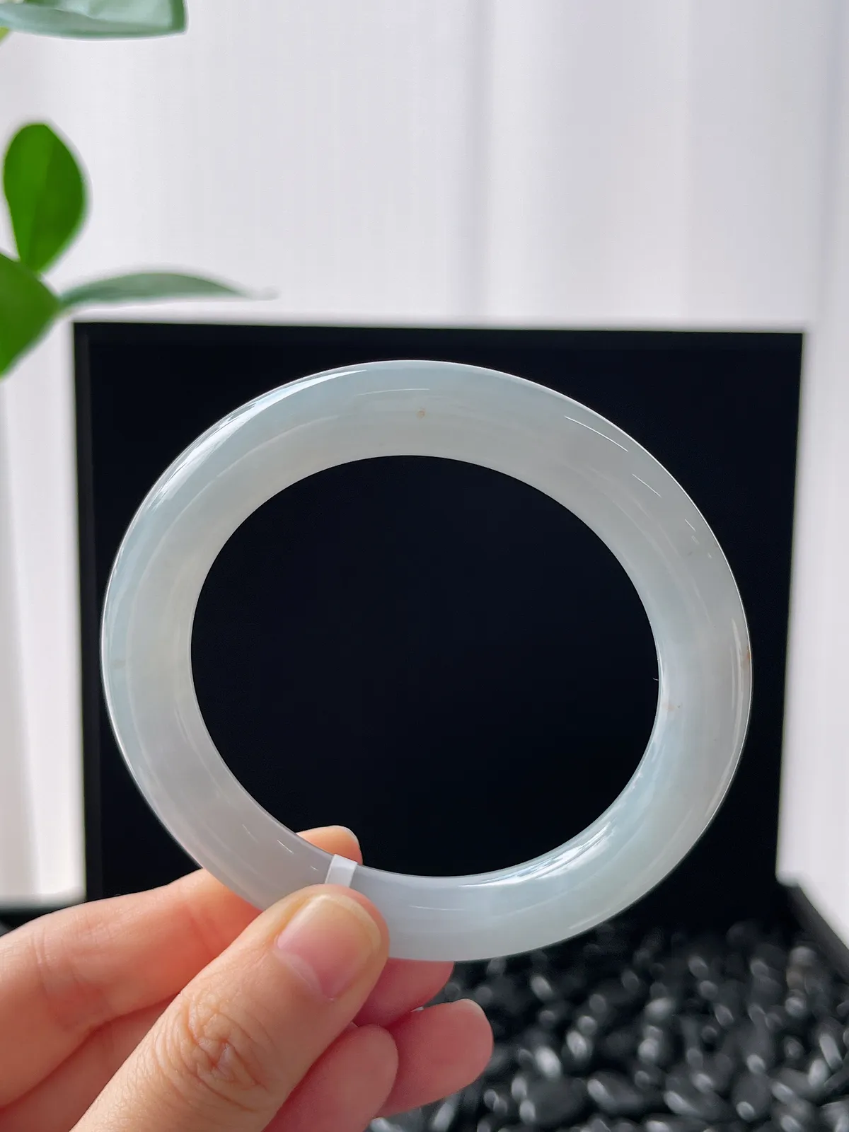 圆镯55.8圈口，翡翠手镯