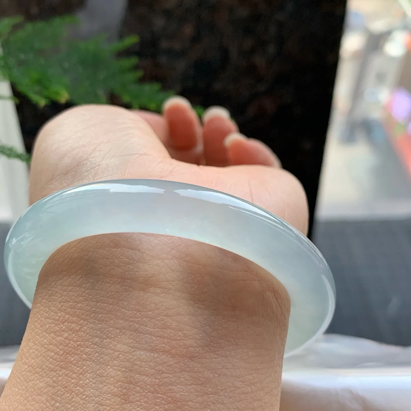 圆条冰玻绿 无瑕 尺寸:51.8/9.1 星光闪闪