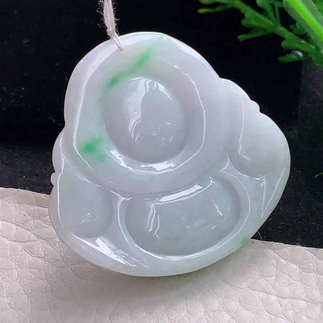 zen43.3*46*9.5自然光天然缅甸翡翠飘阳绿大佛公 开心佛玉吊坠 毛衣坠