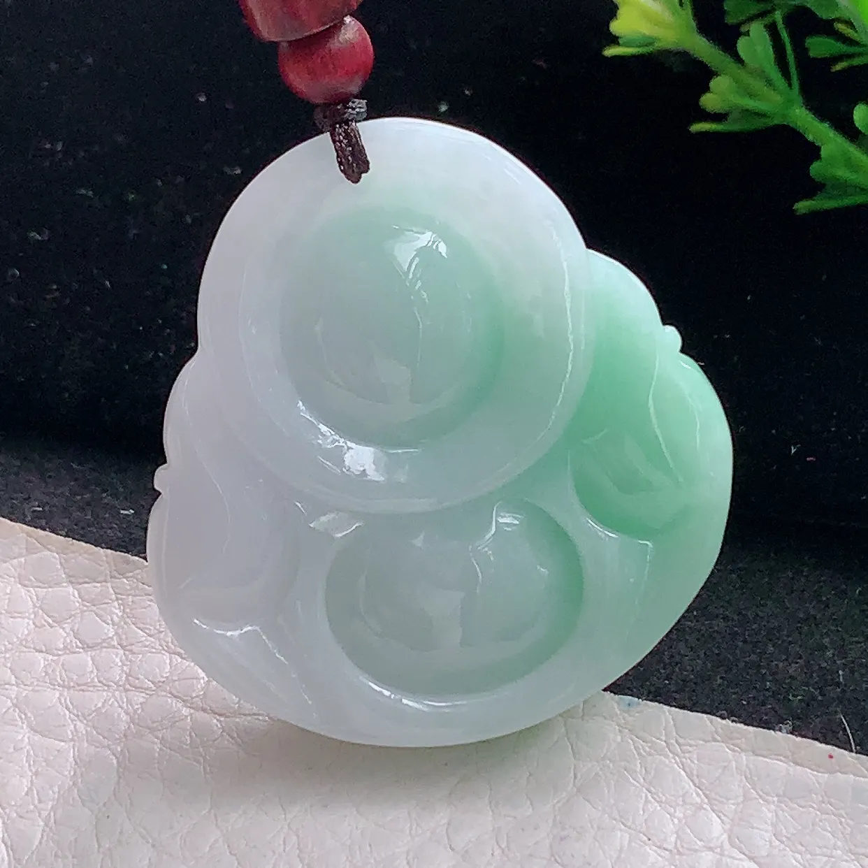 zen42.8*40.8*12.8自然光天然缅甸翡翠甜绿佛公 开心佛玉吊坠 毛衣坠