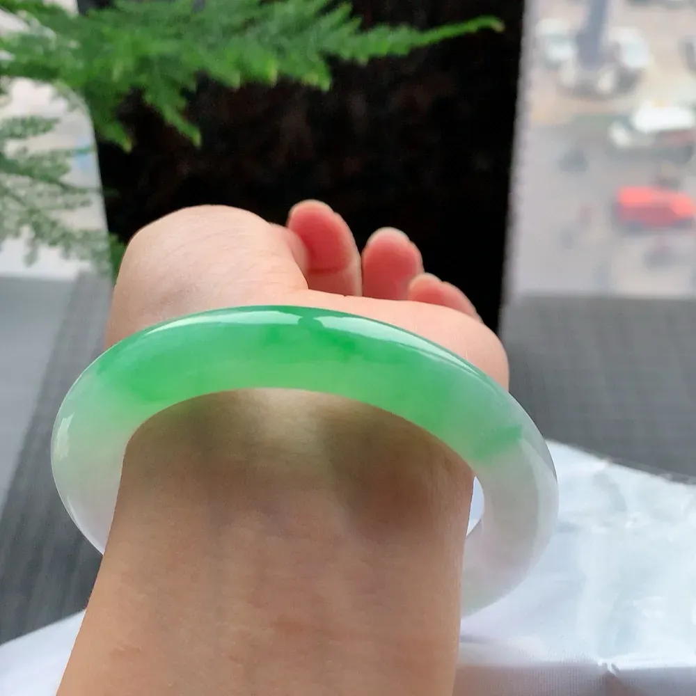 圆条冰阳绿 无瑕 尺寸:55.2/10.3/11 种色兼备🥰🥰