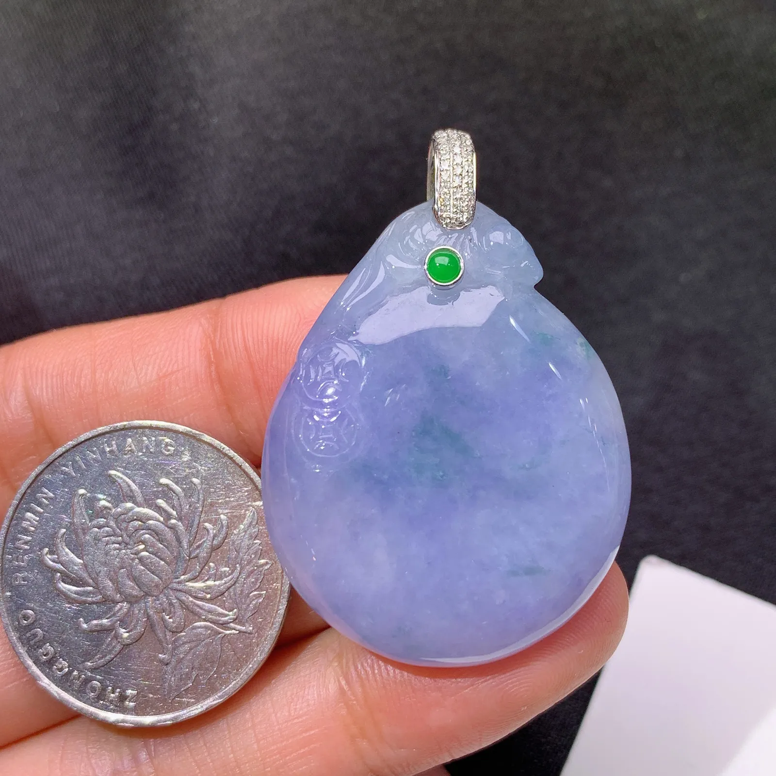 紫罗兰寿桃吊坠，18k金镶嵌，温润细腻，颜色浓郁 xu 尺寸42*29*8.7