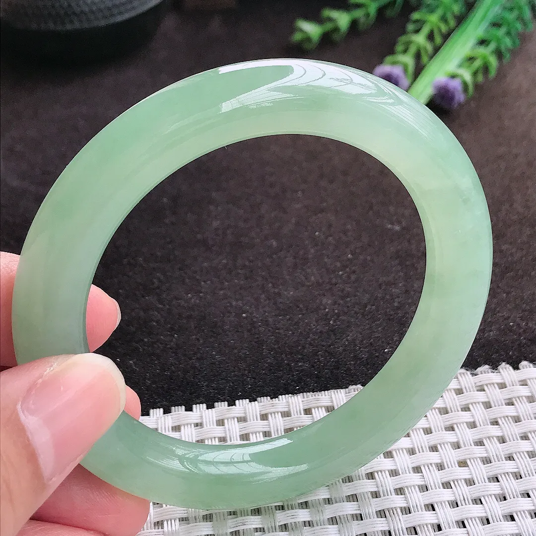 自然光56/10.2/10.4老坑冰胶果冻冰纯满绿圆条手镯翡翠甜绿玉镯手环