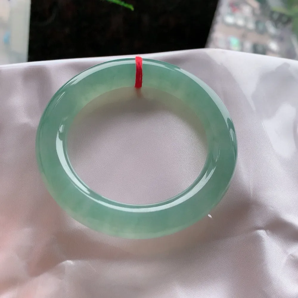 圆条高冰绿 无瑕 尺寸:54.4/12.1 种色俱佳