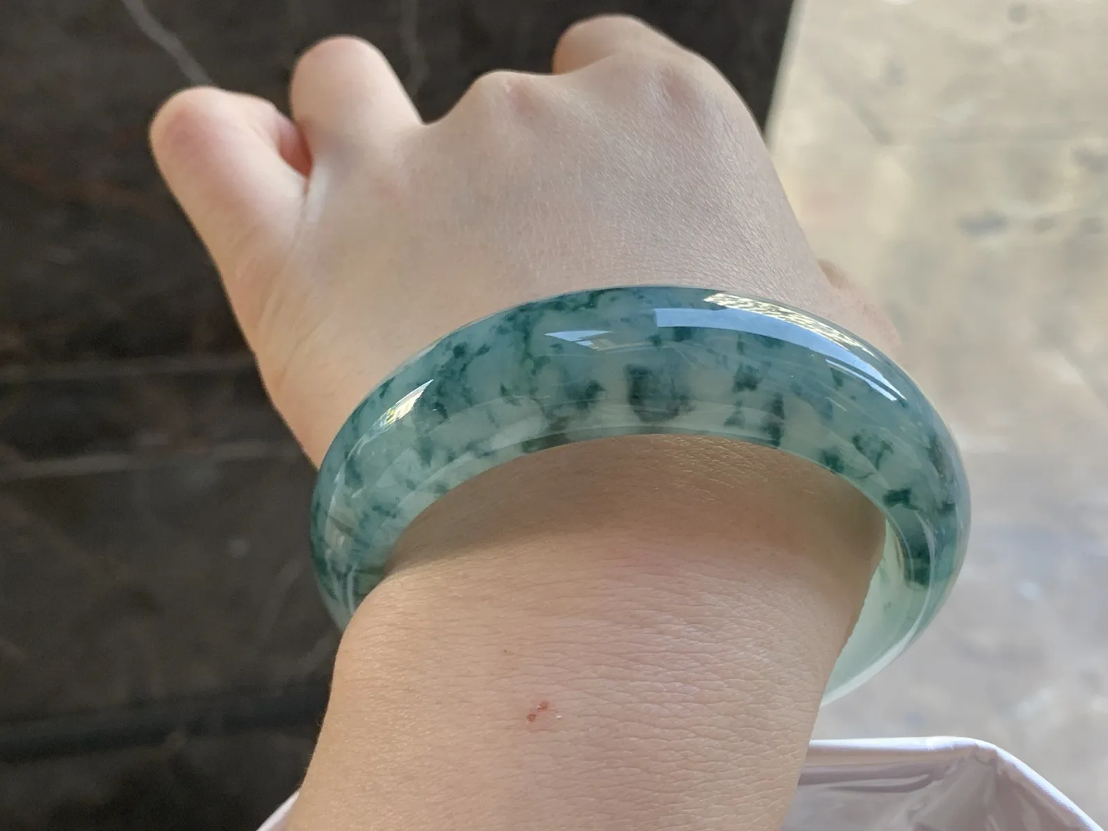 57.5-17.7-8.5

冰蓝花宽版手镯^_^起光