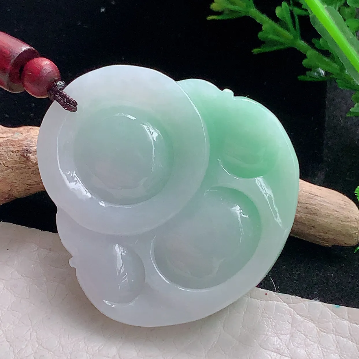 zen42.8*40.8*12.8自然光天然缅甸翡翠甜绿佛公 开心佛玉吊坠 毛衣坠