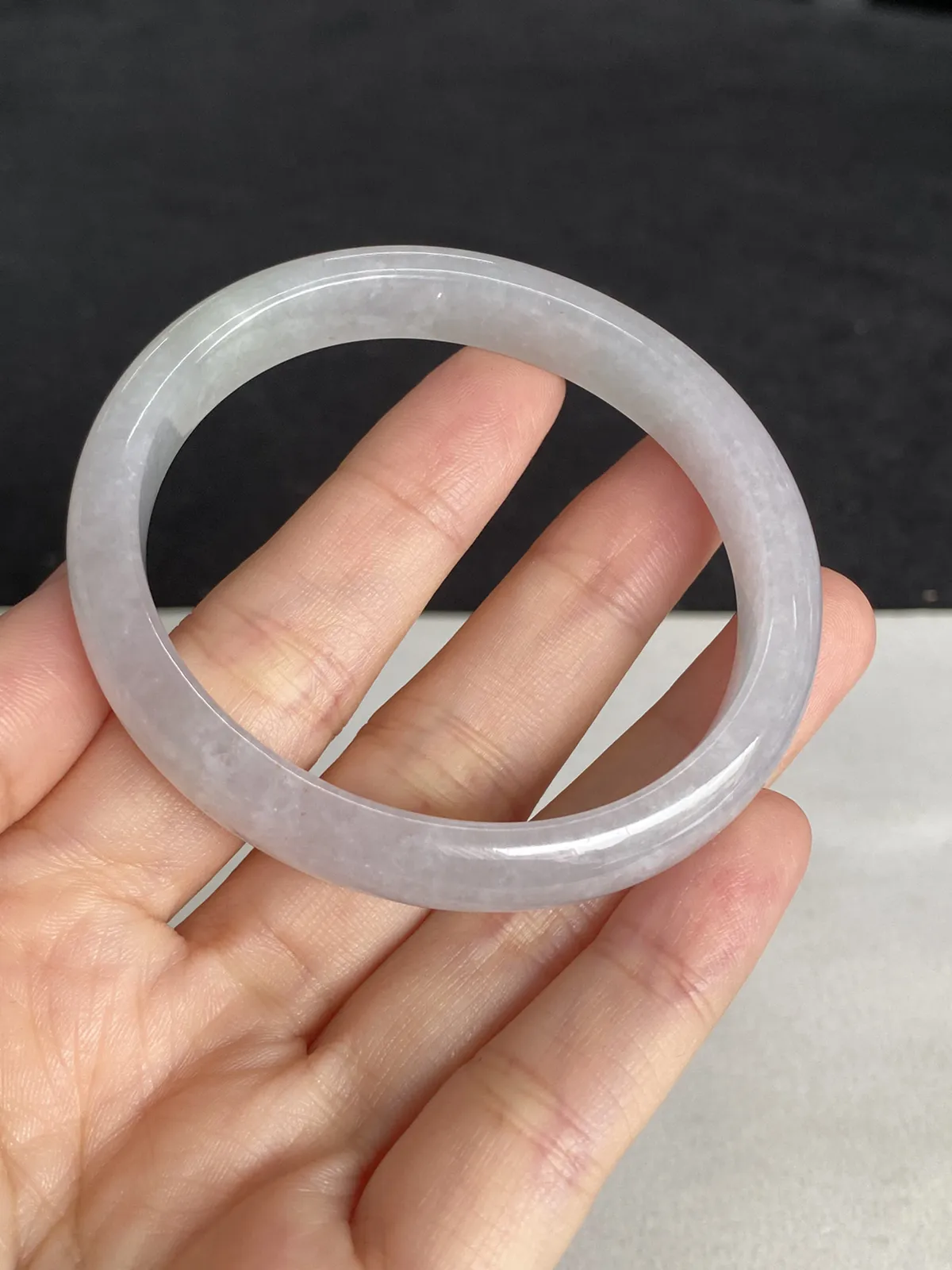 贵妃镯52圈口，翡翠手镯