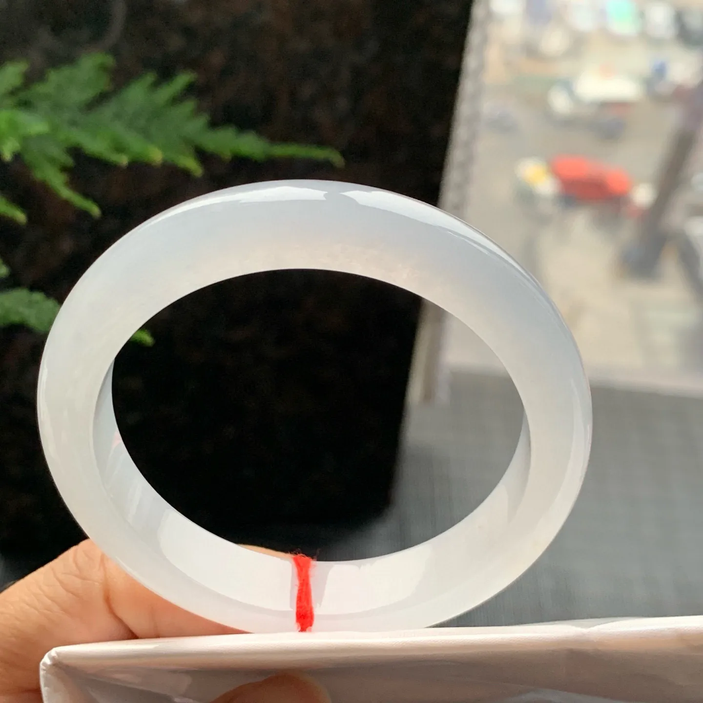 正圈高冰白月光 无瑕 尺寸:56.1/12.1/8.4 胶感十足