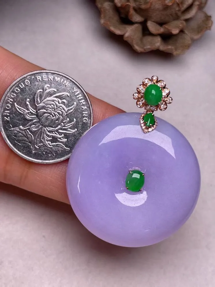 冰糯种紫罗兰平安扣吊坠、真金真钻镶嵌，种水好，玉质细腻 .裸石尺寸 34.8