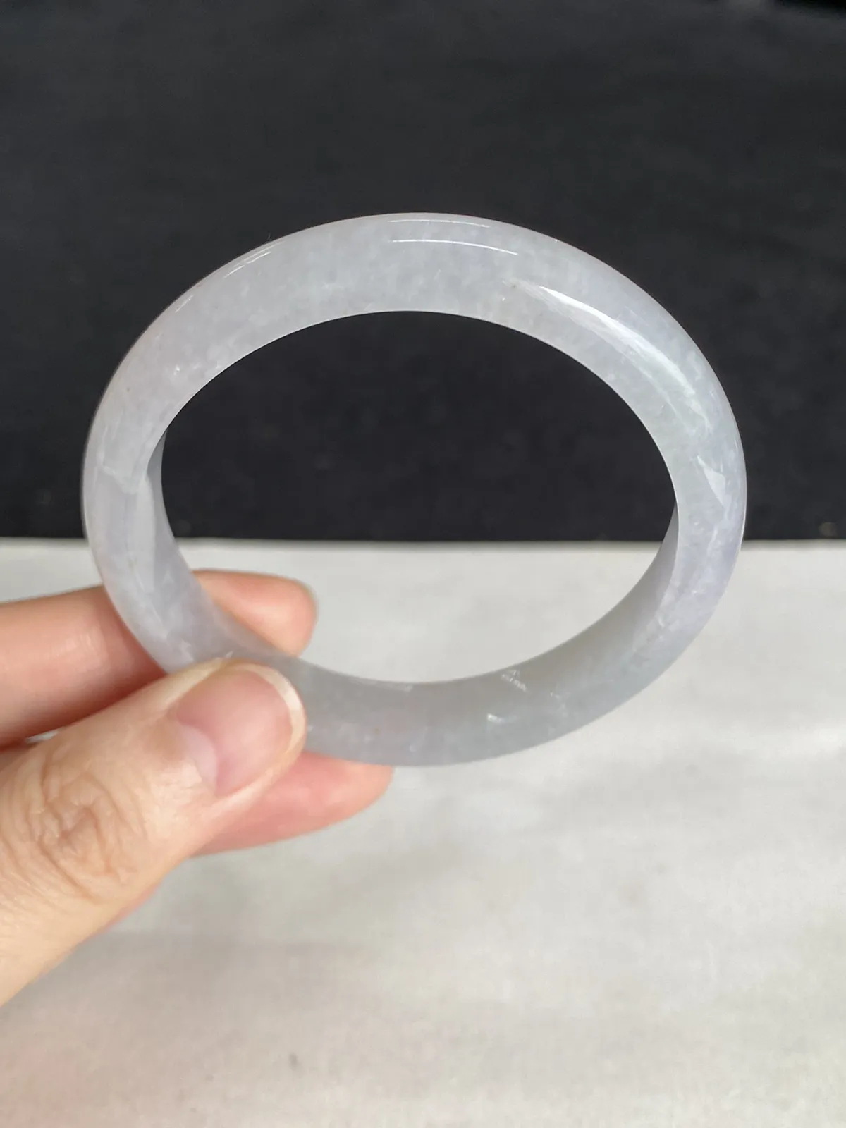 贵妃镯52圈口，翡翠手镯