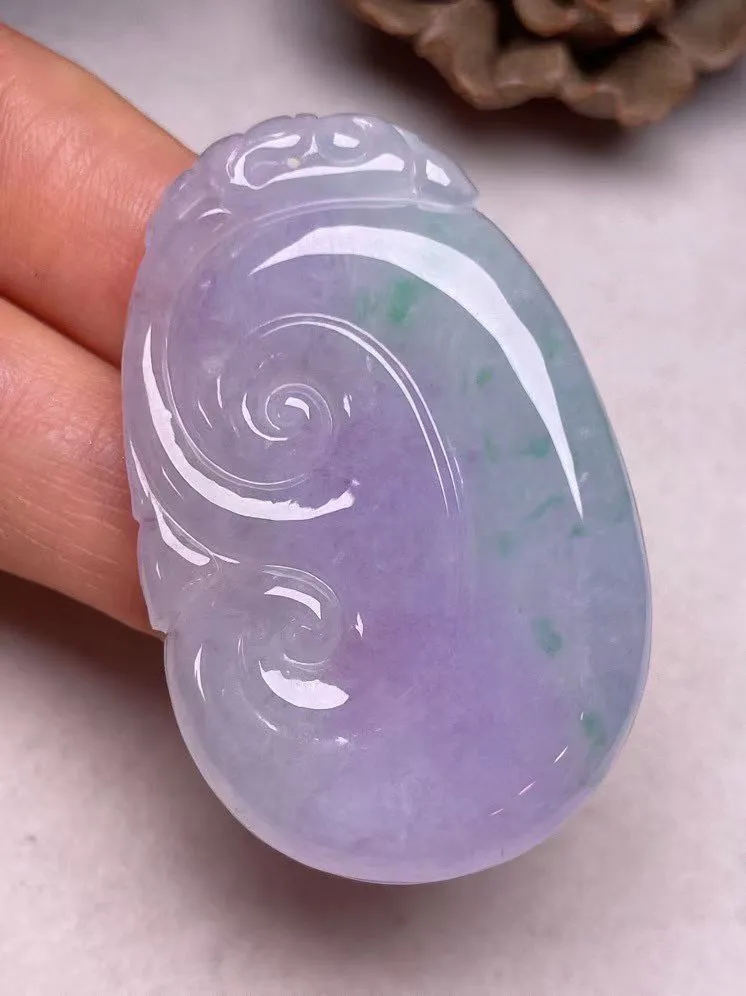 冰糯种春彩【如意】吊坠，种水好，玉质细腻 ，卖相好‘