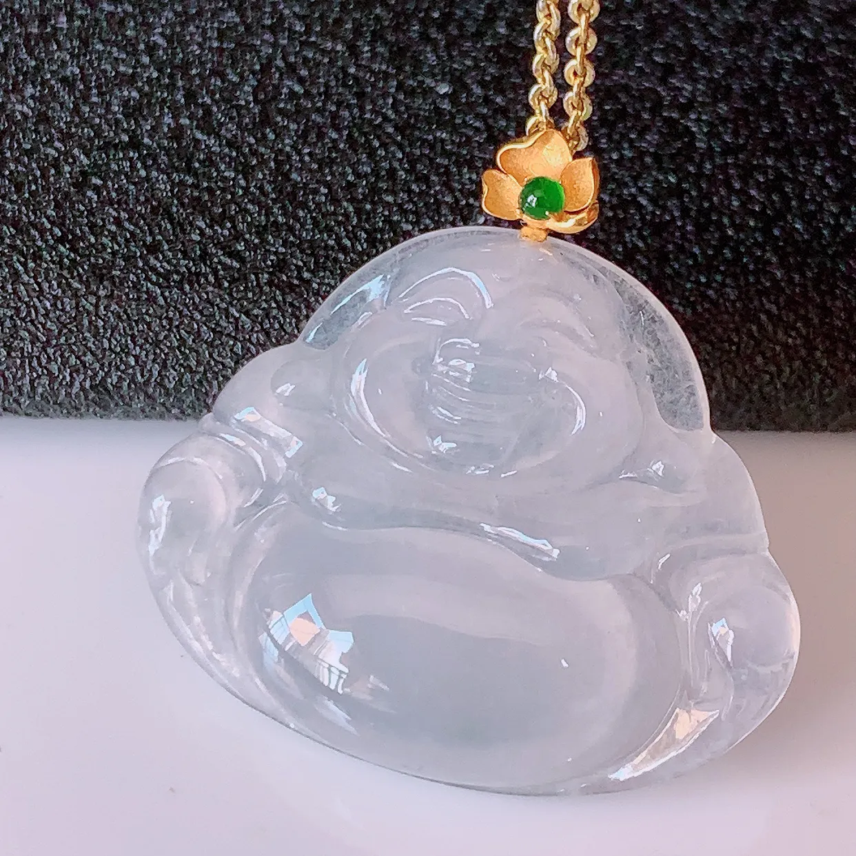 18K金镶嵌冰种翡翠佛公吊坠，种老水足，雕工精湛 ，寓意美好，佩戴时尚出众！#41.26整体27.5-裸石28.5*22.5-5.5