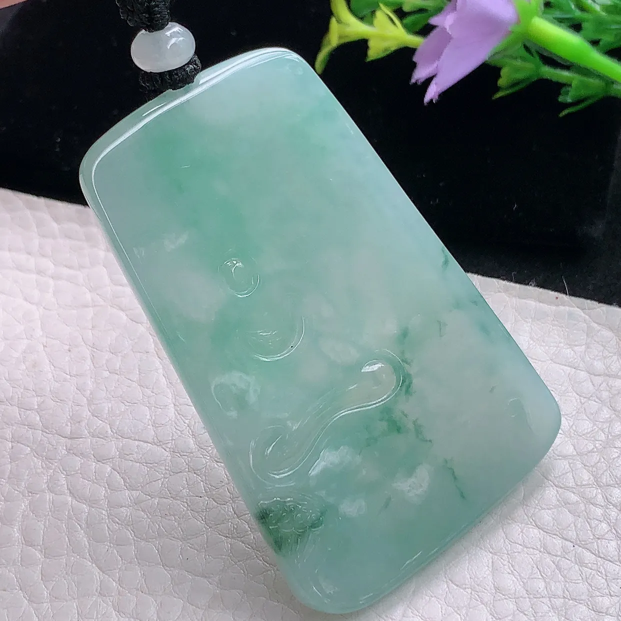 mut自然光65.5*43*4.8天然缅甸翡翠飘花坐莲观音吊坠四六牌大势至菩萨