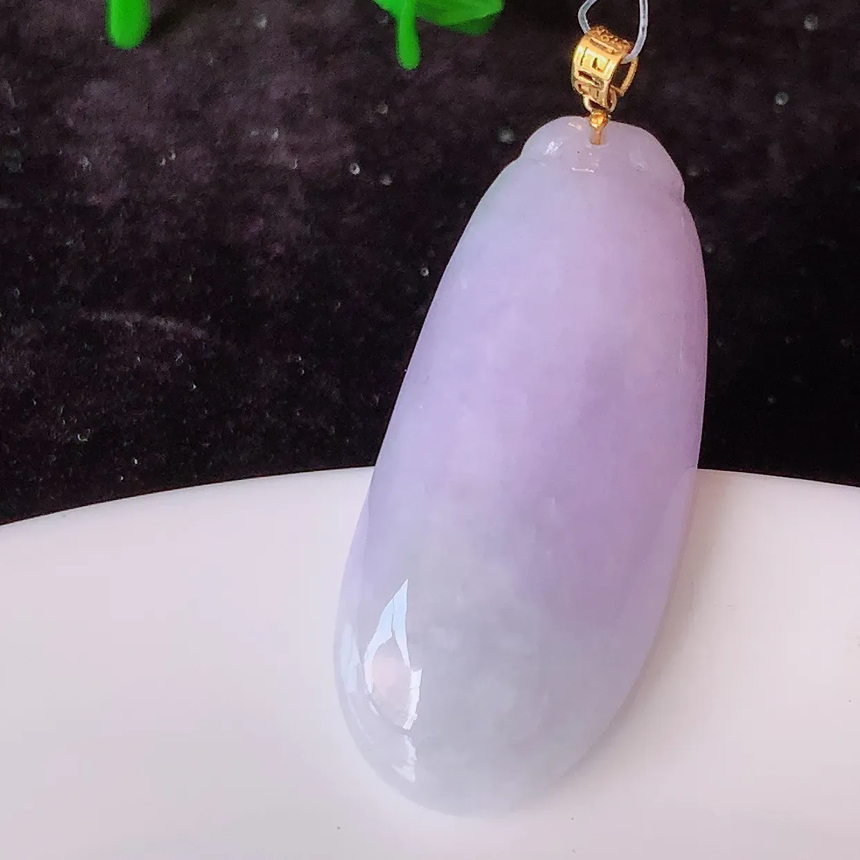 18K金镶嵌冰润紫罗兰翡翠招财福瓜吊坠，精美饱满福瓜，种水足，形态圆润饱满，福相十足 ！#49.26