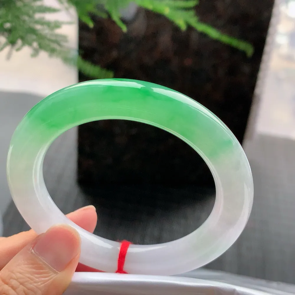 圆条冰阳绿 无瑕 尺寸:55.2/10.3/11 种色兼备🥰🥰