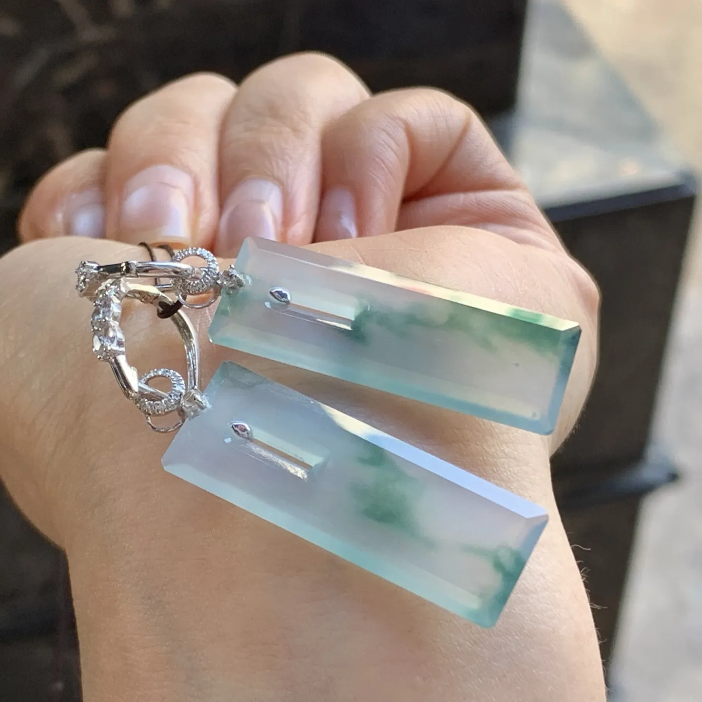 金钻镶嵌蓝花无事牌耳坠^_^冰透 飘花灵韵