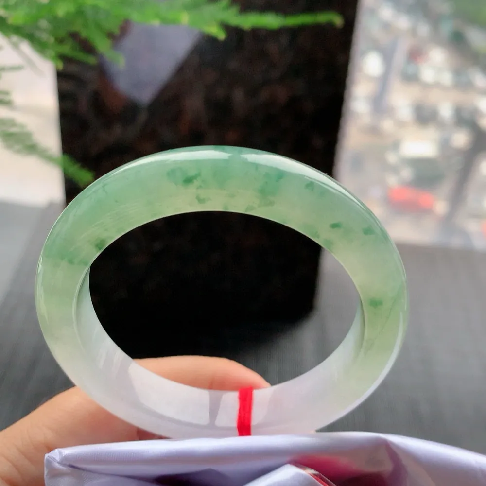 正圈高冰绿花 无瑕 尺寸:54.8/12/8.9 种色兼备