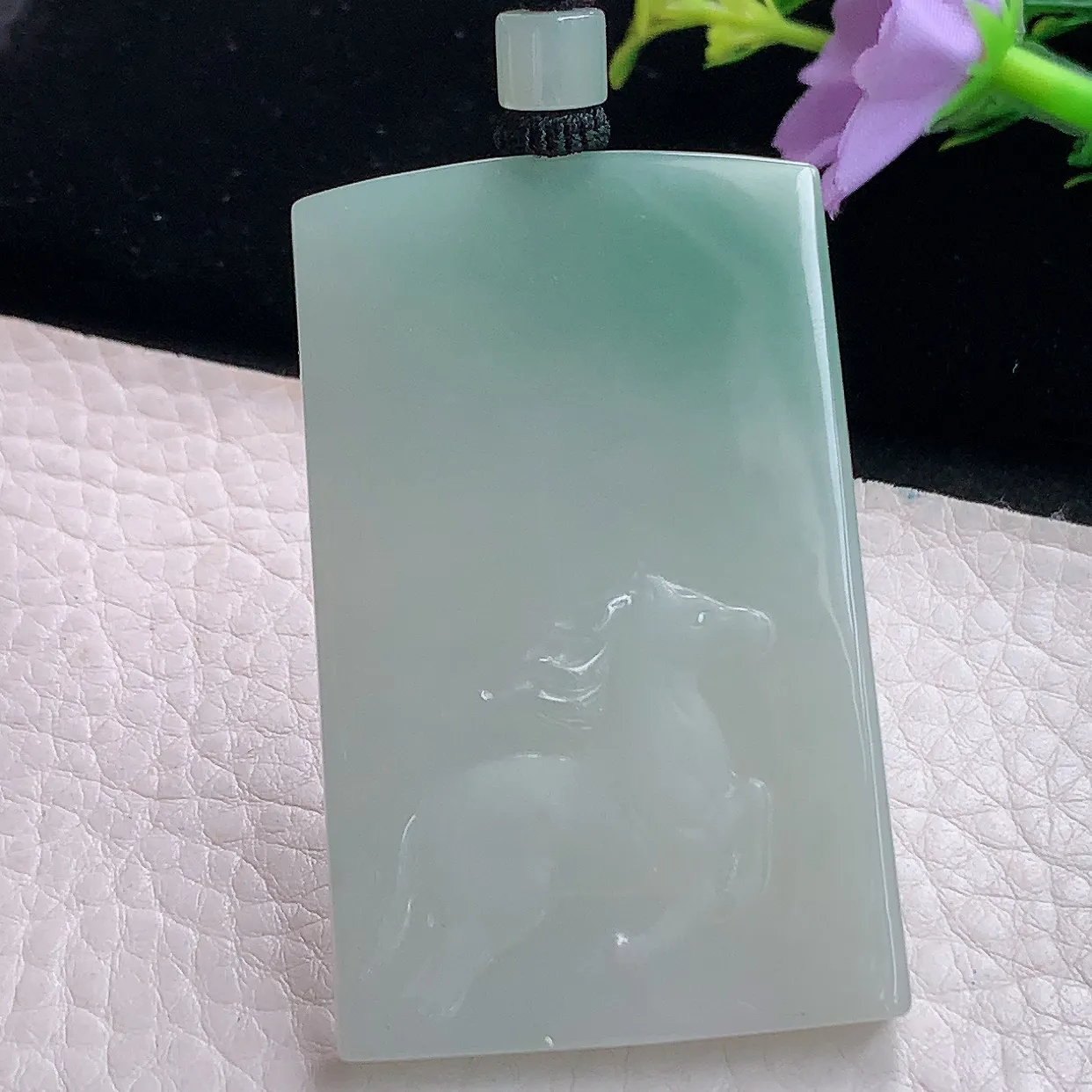 mut自然光56*35.5*5.8天然缅甸翡翠马到功成 生肖马玉吊坠 玉挂件