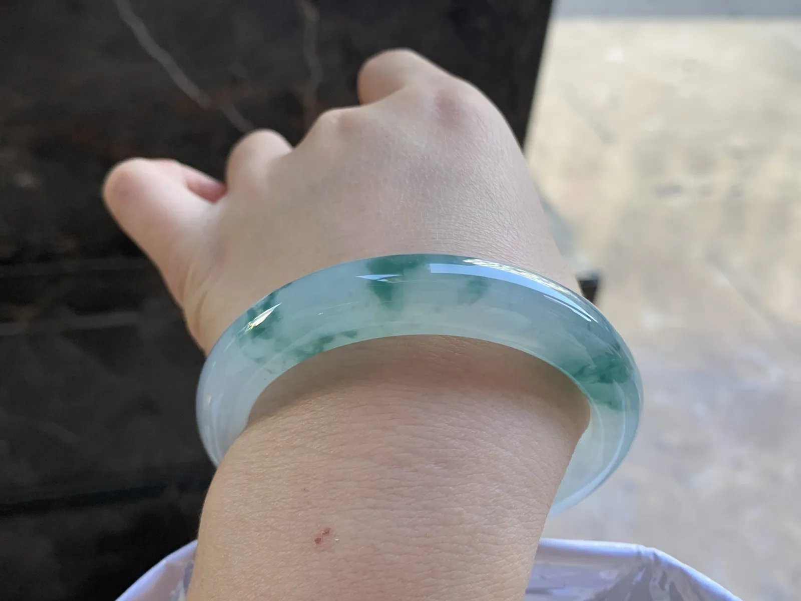 55-11.6-8.1

蓝花手镯^_^种水足冰透