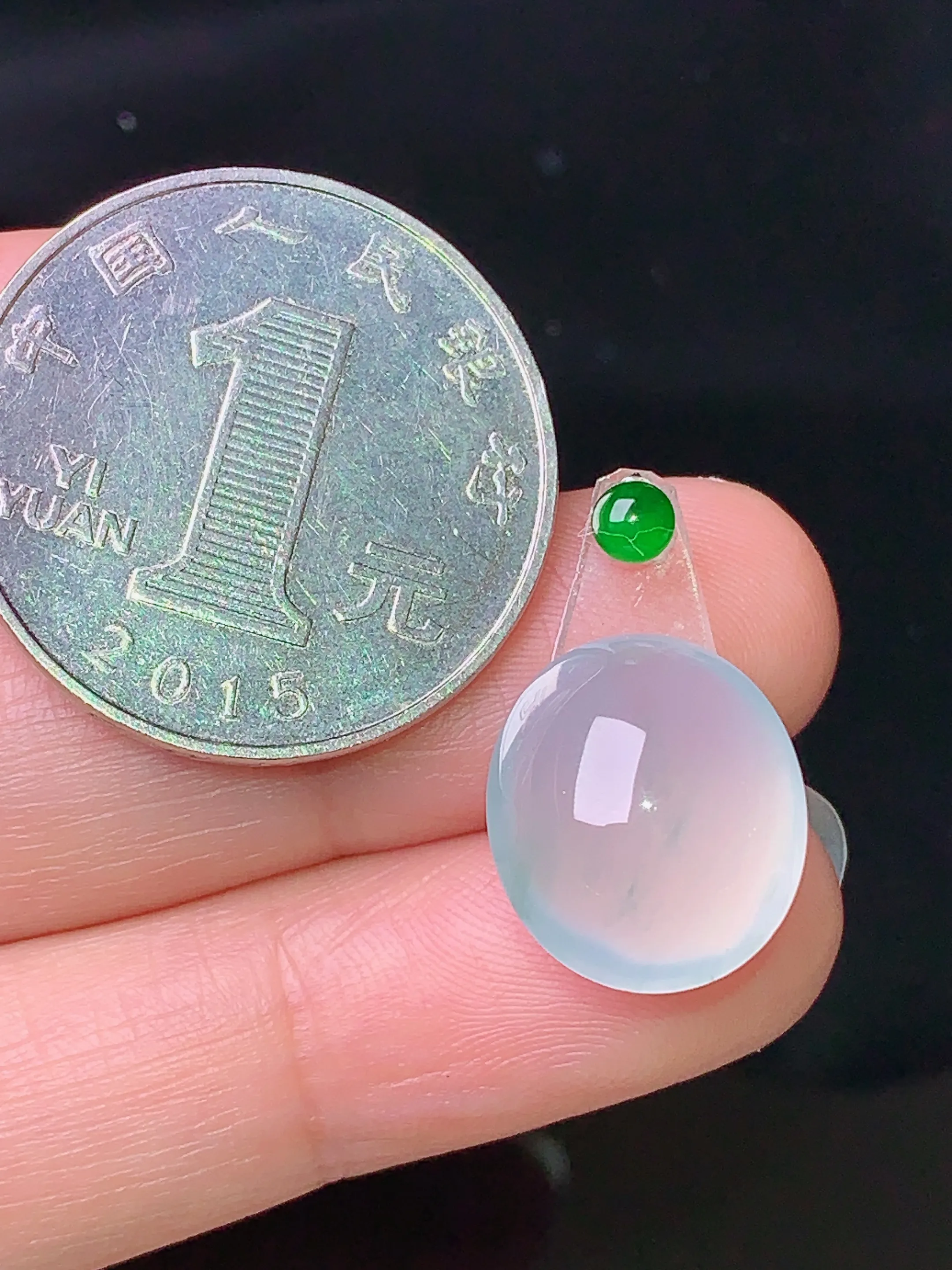 镶嵌款 冰种蛋面吊坠 玉质细腻 色泽艳丽 水润亮眼  整体尺寸14*12.6*6.6