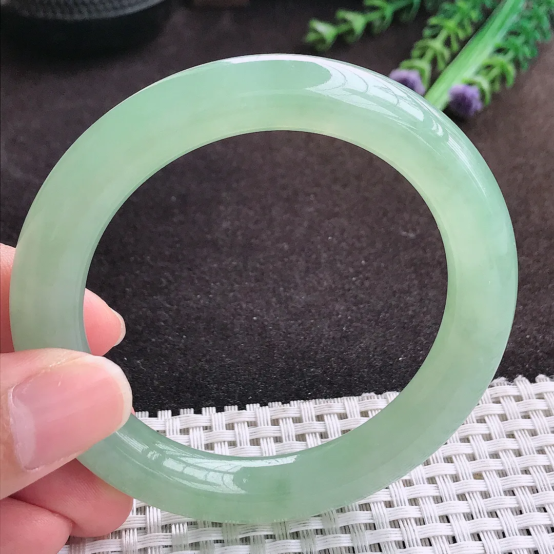 自然光56/10.2/10.4老坑冰胶果冻冰纯满绿圆条手镯翡翠甜绿玉镯手环