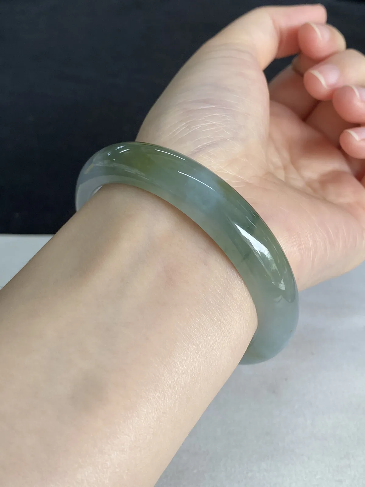 正圈57圈口，翡翠手镯