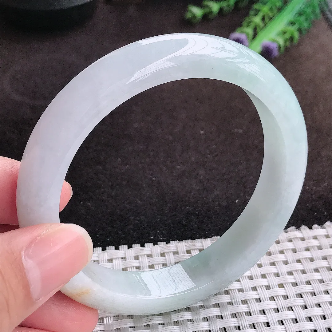 自然光61/12.8/8.5老坑精美温润飘花大圈口手镯宽边翡翠玉镯手环