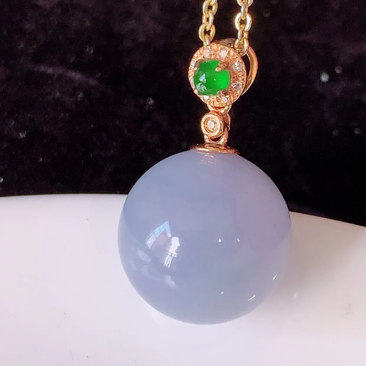 18K金镶嵌冰紫罗兰翡翠转运珠吊坠，寓意“时来运转，财源滚滚” 寓意佳，荧光灼灼，转运珠佩戴时尚优雅！#00.26整体20.5裸石13