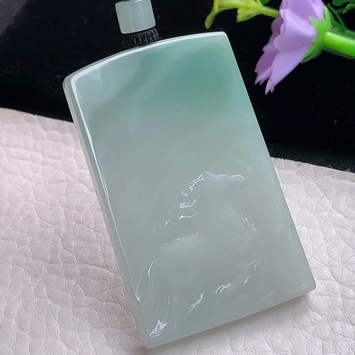 mut自然光56*35.5*5.8天然缅甸翡翠马到功成 生肖马玉吊坠 玉挂件