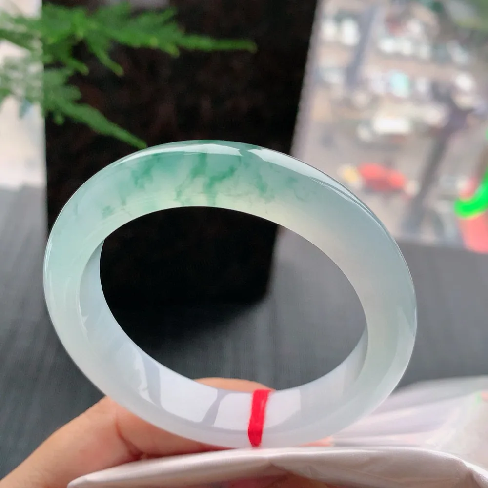 正圈冰玻飘花 无瑕 尺寸:55.3/12.9/9花美 种水好🥰🥰