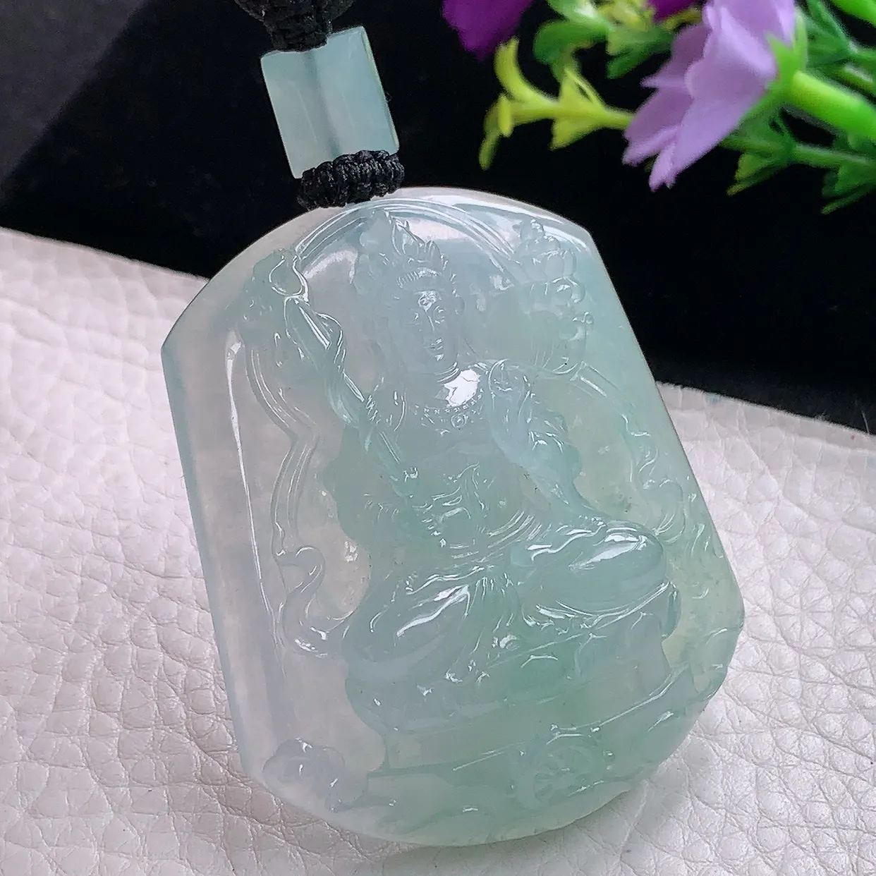 yl自然光56.6*47.2*12天然缅甸翡翠冰种晴水虚空藏菩萨玉吊坠