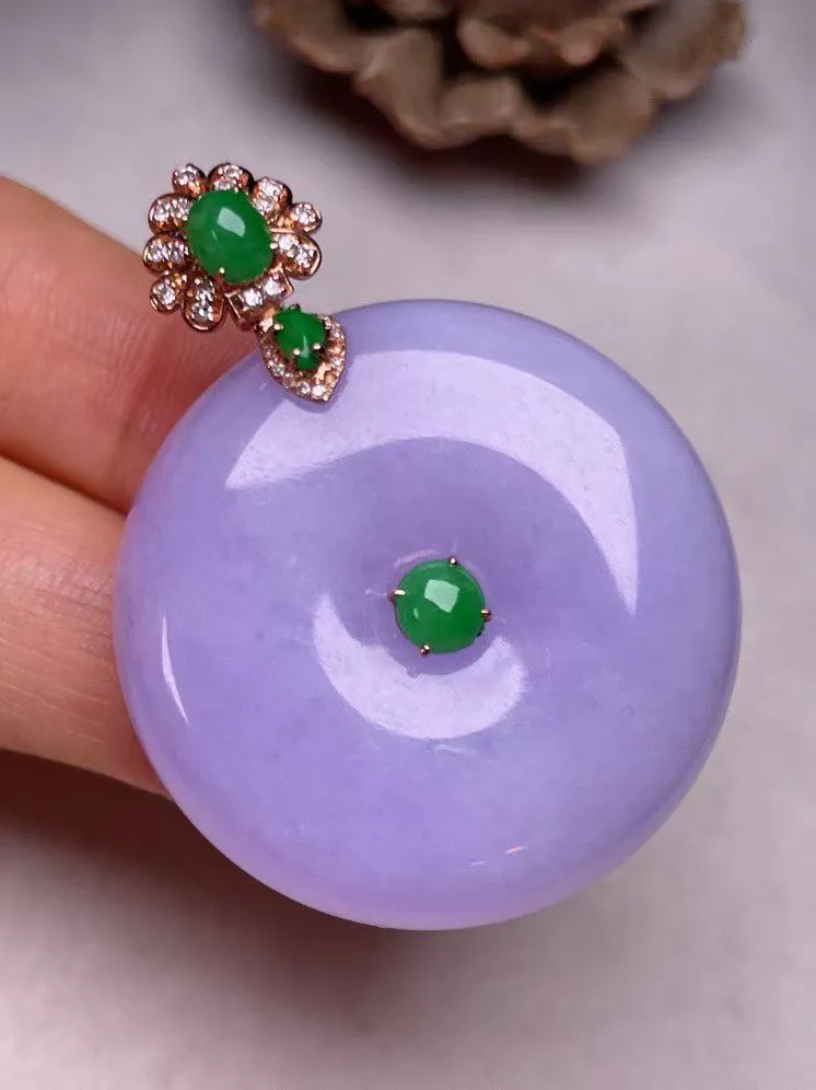 冰糯种紫罗兰平安扣吊坠、真金真钻镶嵌，种水好，玉质细腻 .裸石尺寸  32.0