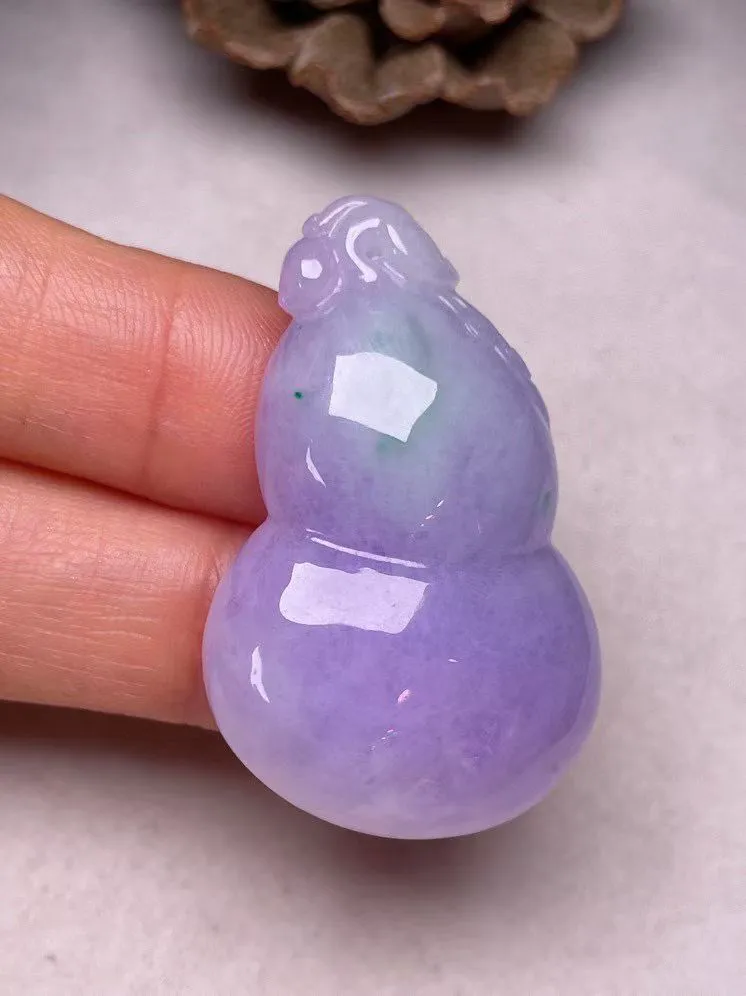 冰糯种紫罗兰【葫芦】吊坠，种水好，玉质细腻 ，卖相好.