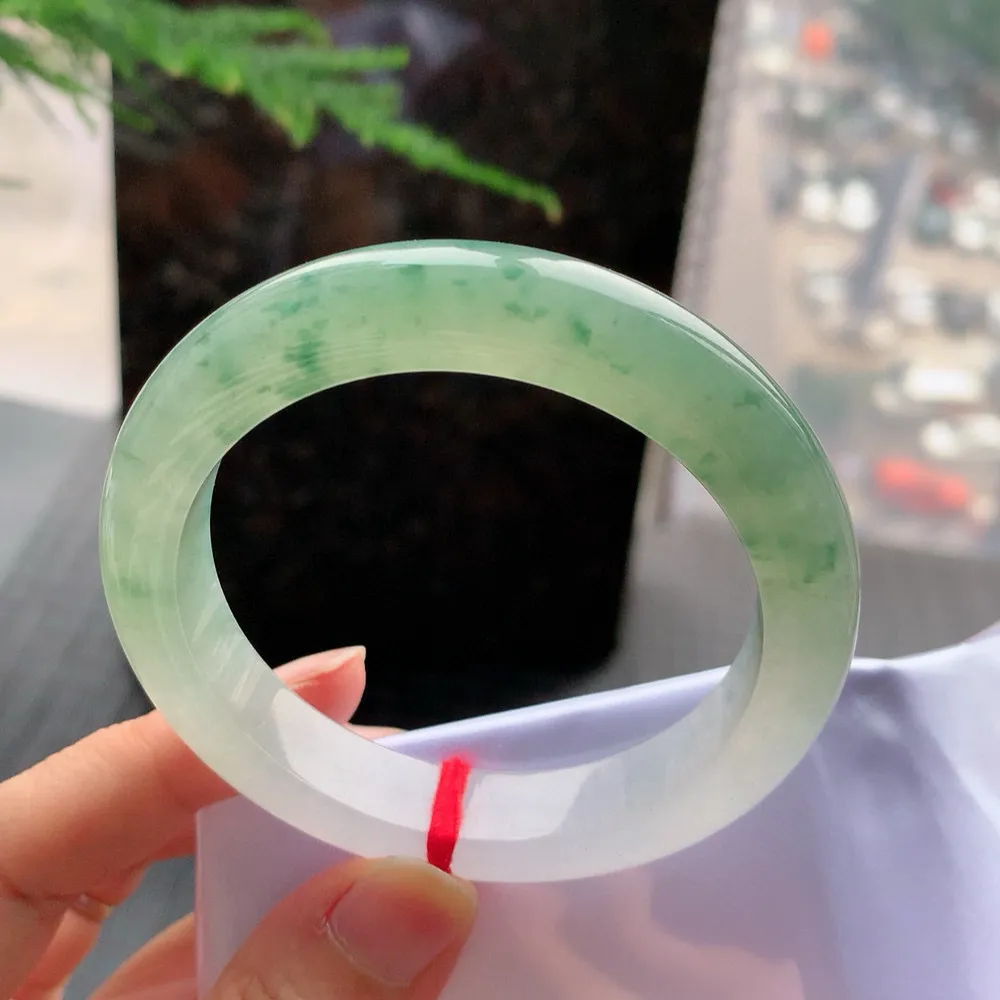 正圈高冰绿花 无瑕 尺寸:54.8/12/8.9 种色兼备