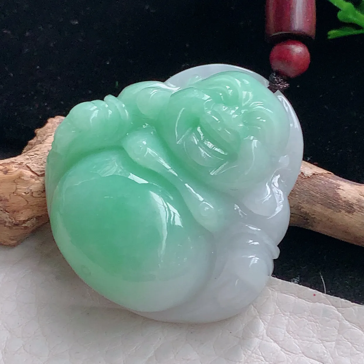 zen42.8*40.8*12.8自然光天然缅甸翡翠甜绿佛公 开心佛玉吊坠 毛衣坠