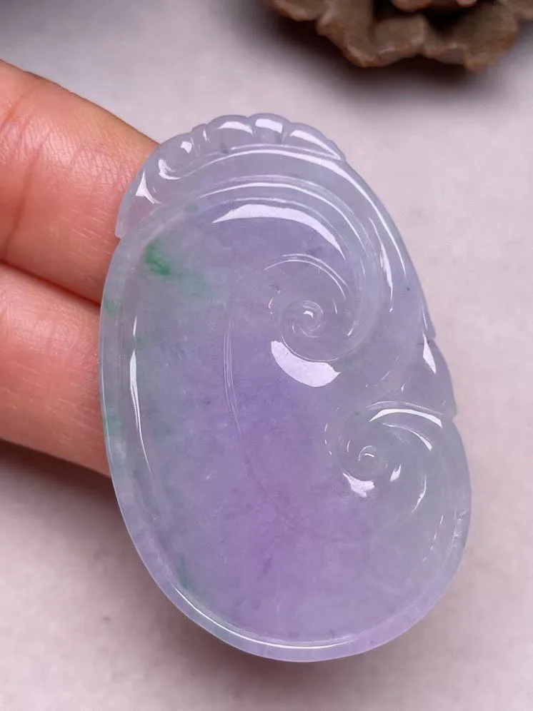 冰糯种春彩【如意】吊坠，种水好，玉质细腻 ，卖相好‘