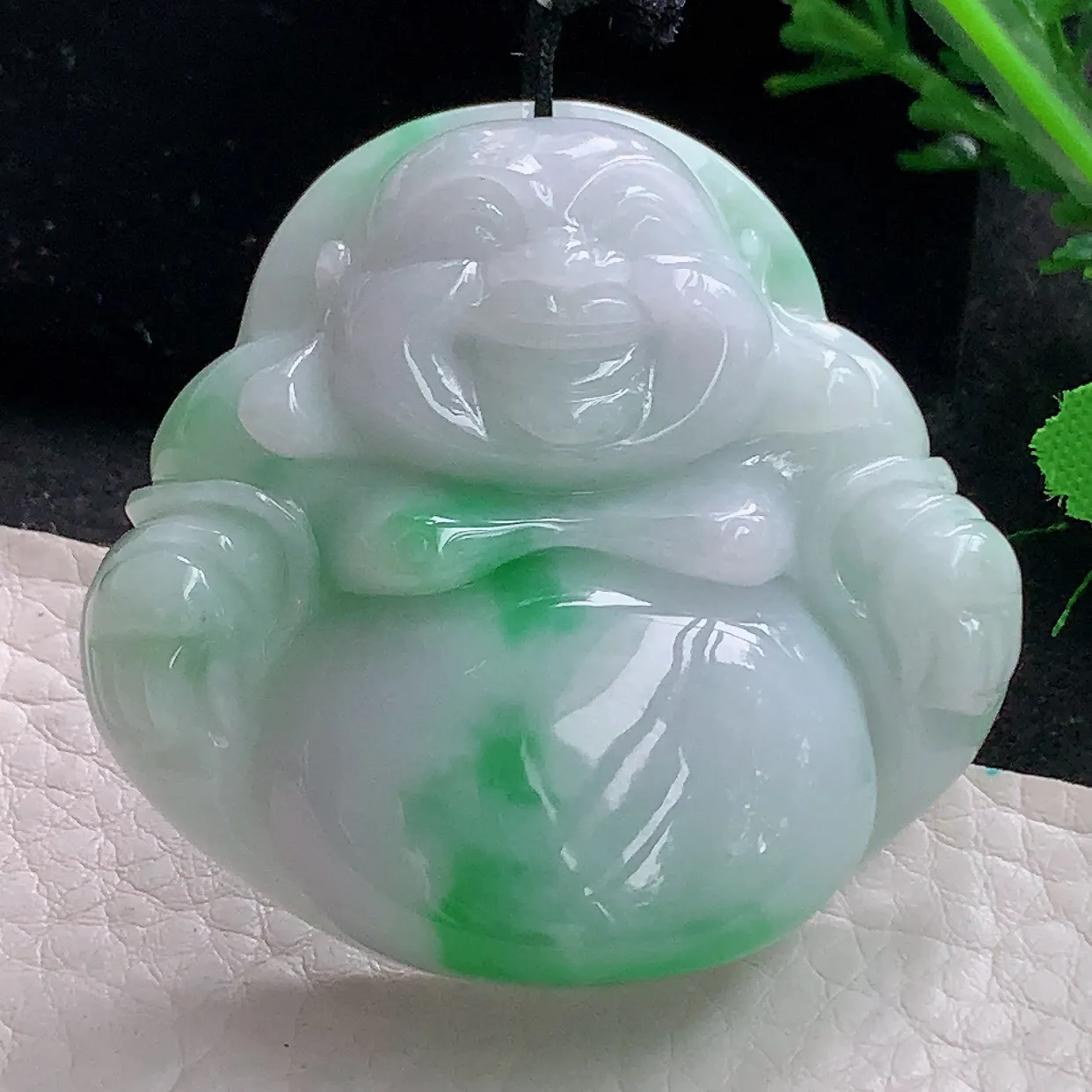 zen48*49.2*13.9自然光天然缅甸翡翠飘绿大佛公 开心佛玉吊坠 毛衣坠