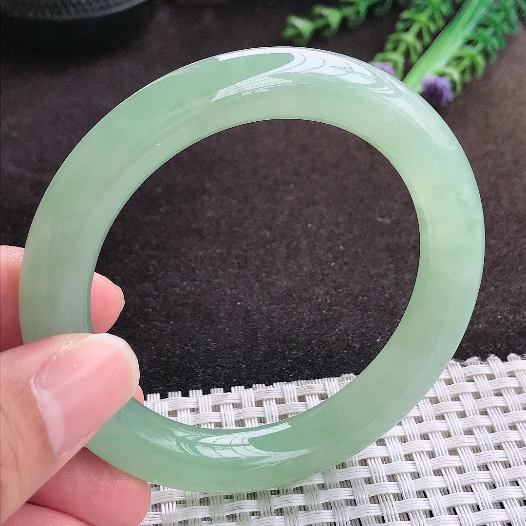 自然光56/10.2/10.4老坑冰胶果冻冰纯满绿圆条手镯翡翠甜绿玉镯手环