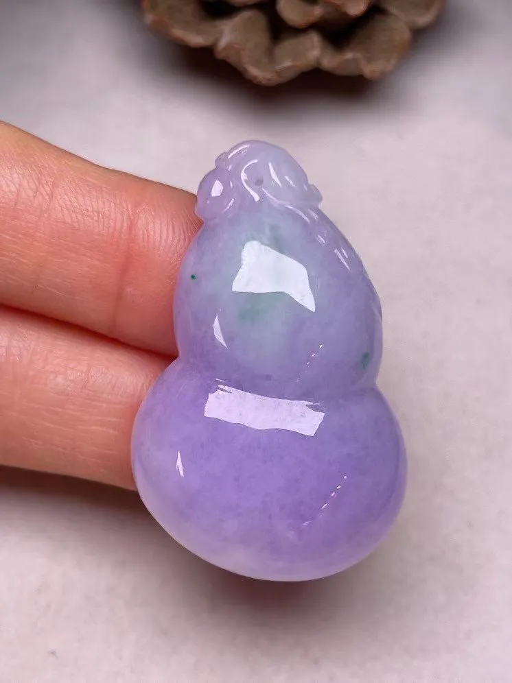 冰糯种紫罗兰【葫芦】吊坠，种水好，玉质细腻 ，卖相好.
