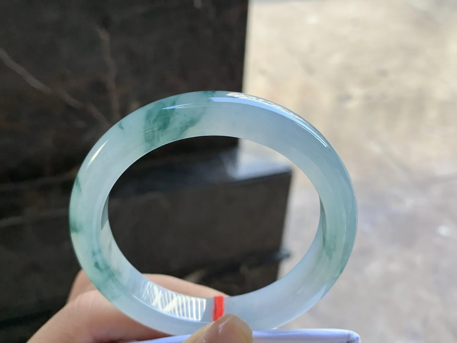 55-11.6-8.1

蓝花手镯^_^种水足冰透