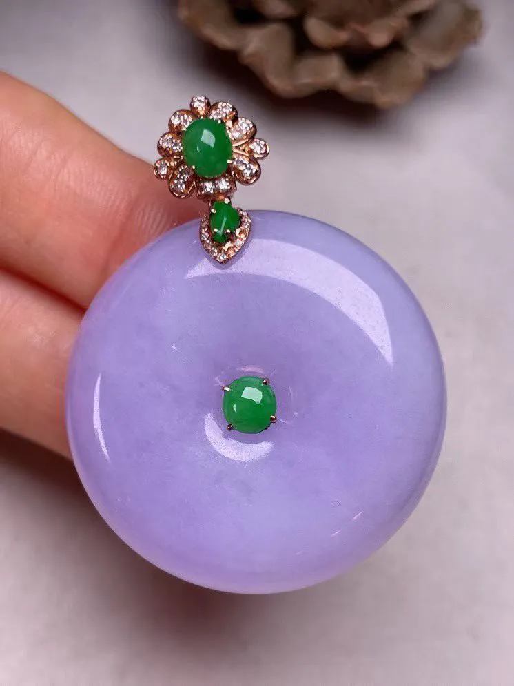 冰糯种紫罗兰平安扣吊坠、真金真钻镶嵌，种水好，玉质细腻 .裸石尺寸  32.0