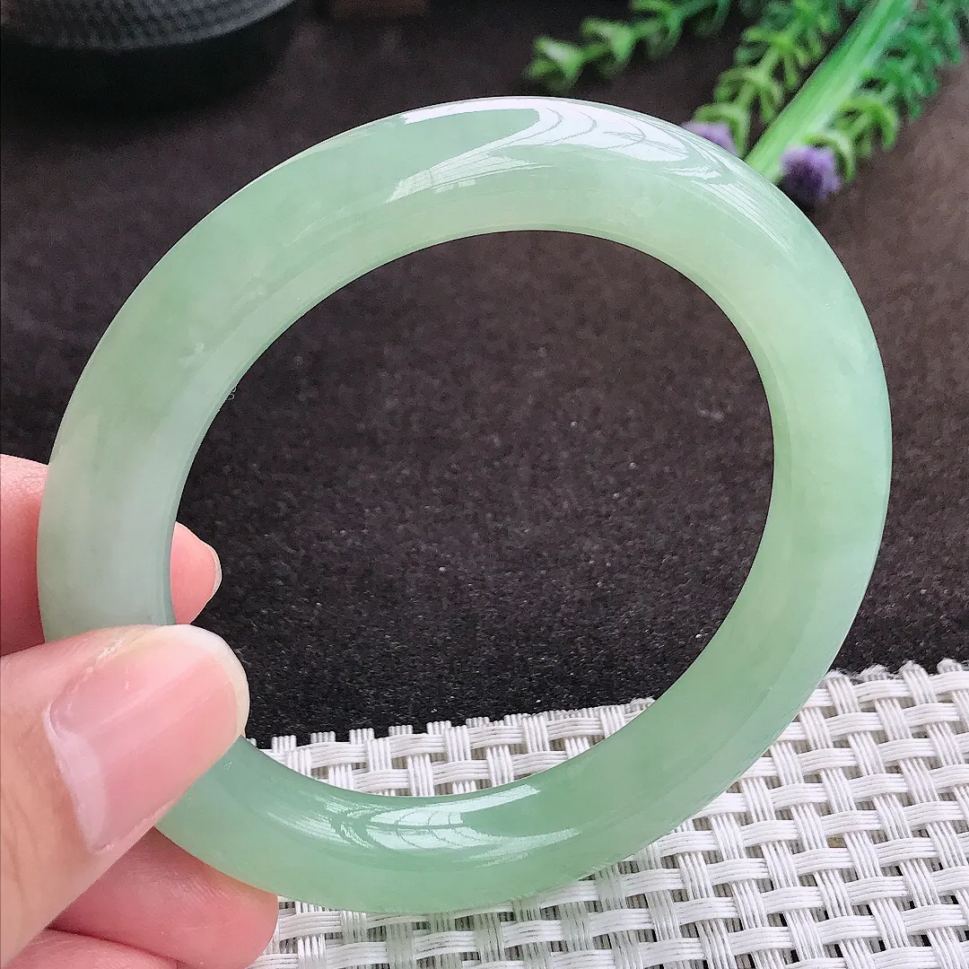 自然光56/10.2/10.4老坑冰胶果冻冰纯满绿圆条手镯翡翠甜绿玉镯手环